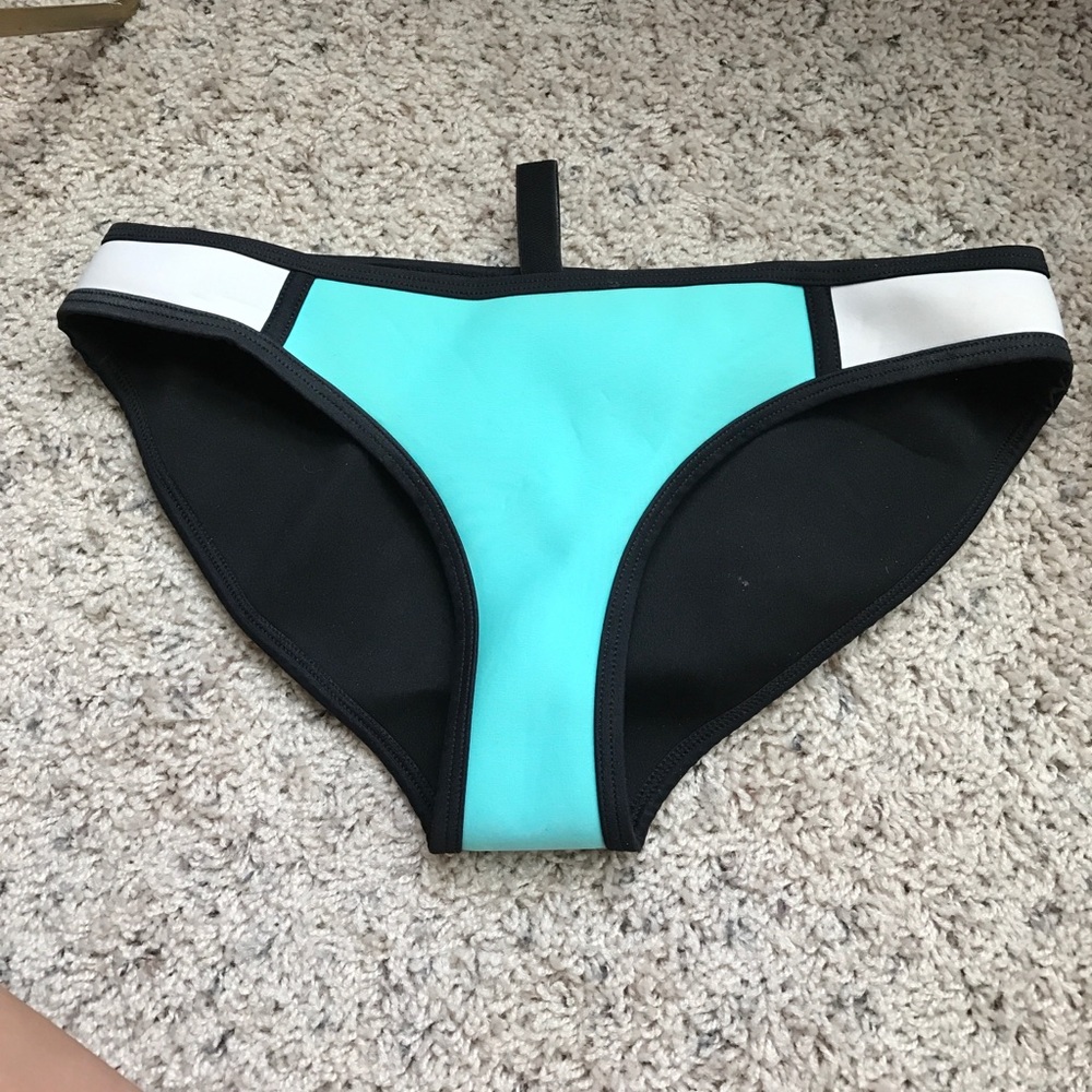 TRIANGL X-Small bottoms