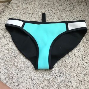 TRIANGL X-Small bottoms