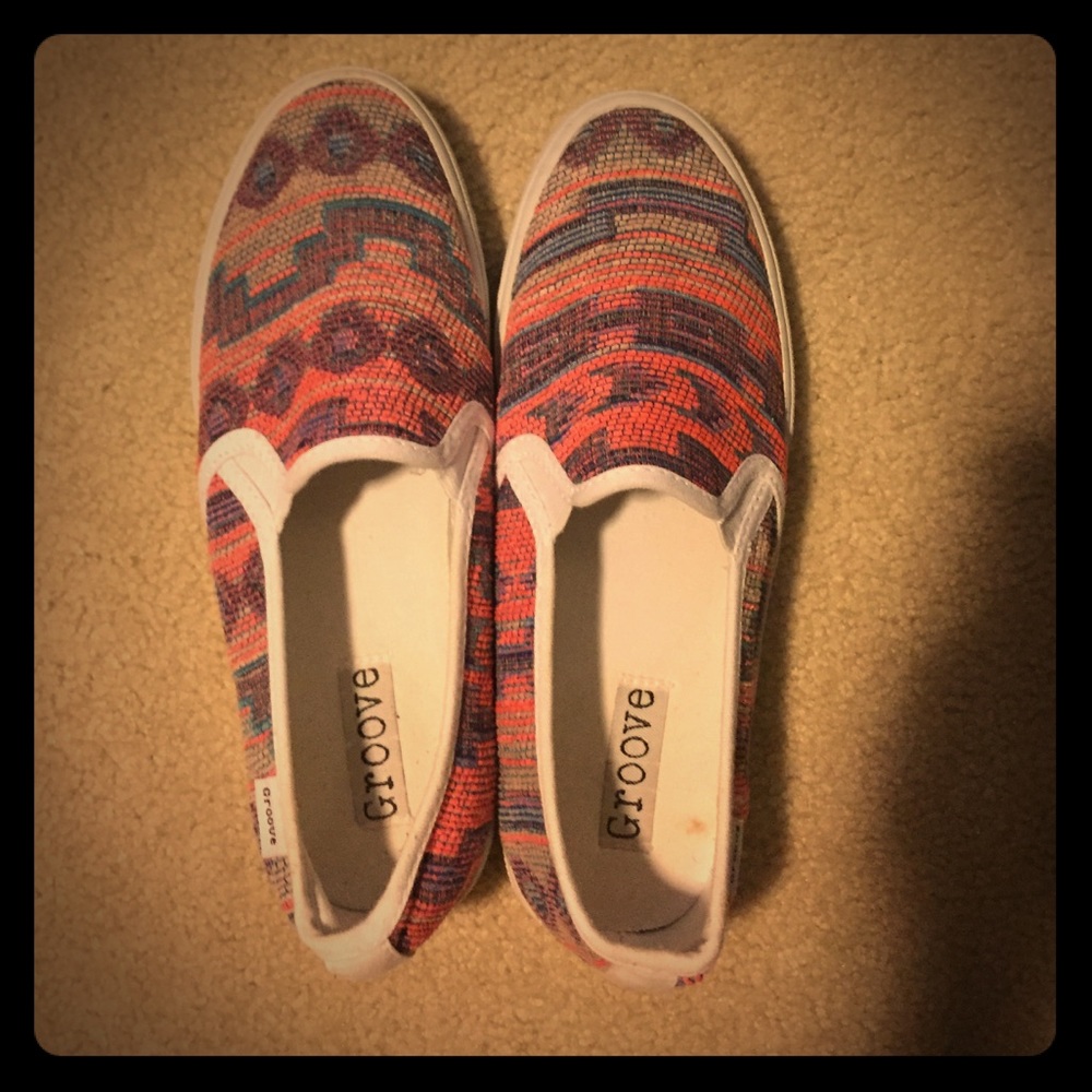 GROOVE Aztec printed slip on shoes