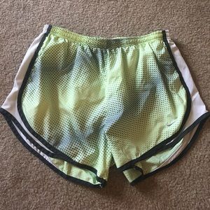 Nike tempo shorts - large
