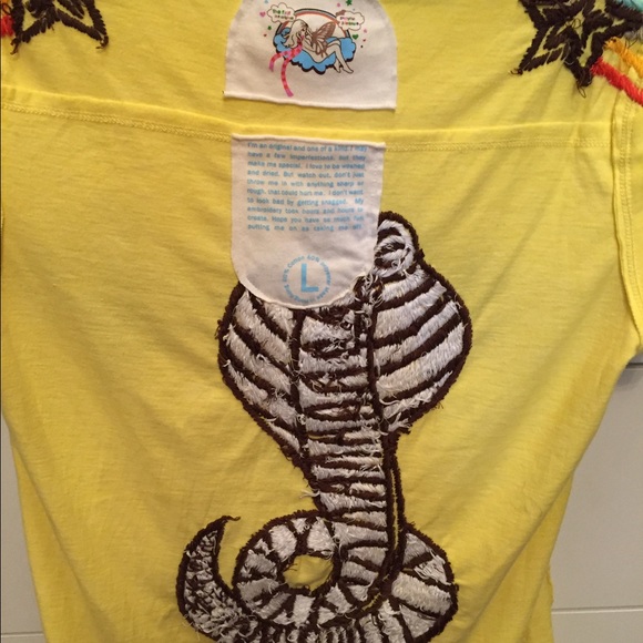 Yellow Rebel T-shirt with Cobra Back - Picture 8 of 8