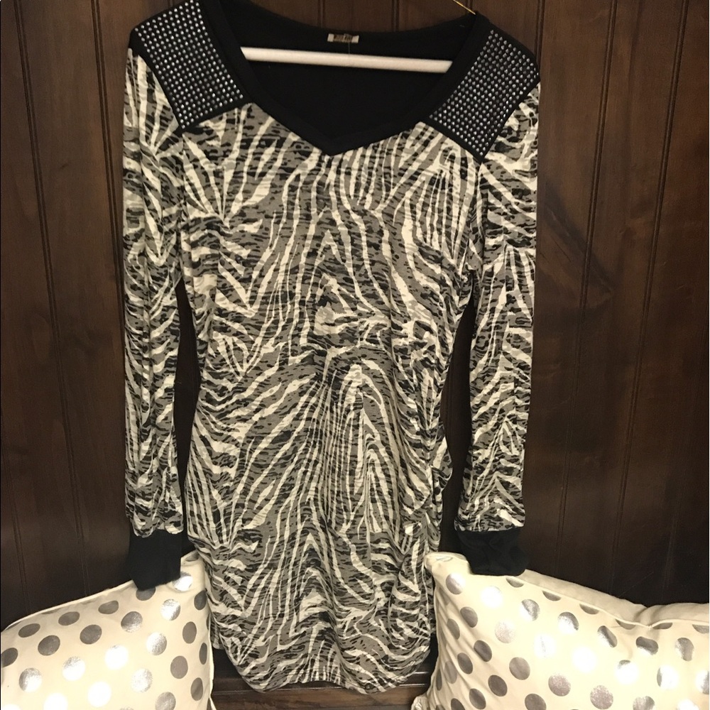 Never worn zebra long sleeve top