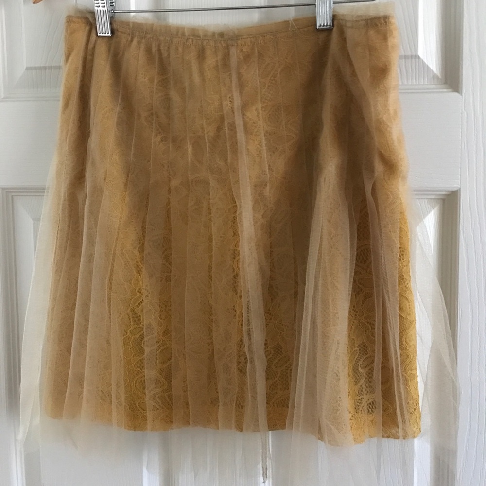 Mustard yellow skirt