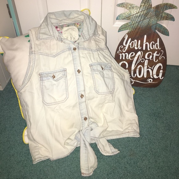 Lightwash Chambray Tied Crop Shirt - Picture 1 of 2