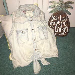 Lightwash Chambray Tied Crop Shirt