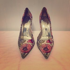 Guess by Marciano Carrie Floral Pumps