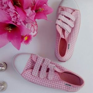 Final Price Drop Wild Diva Plaid Pink Tennis Shoes