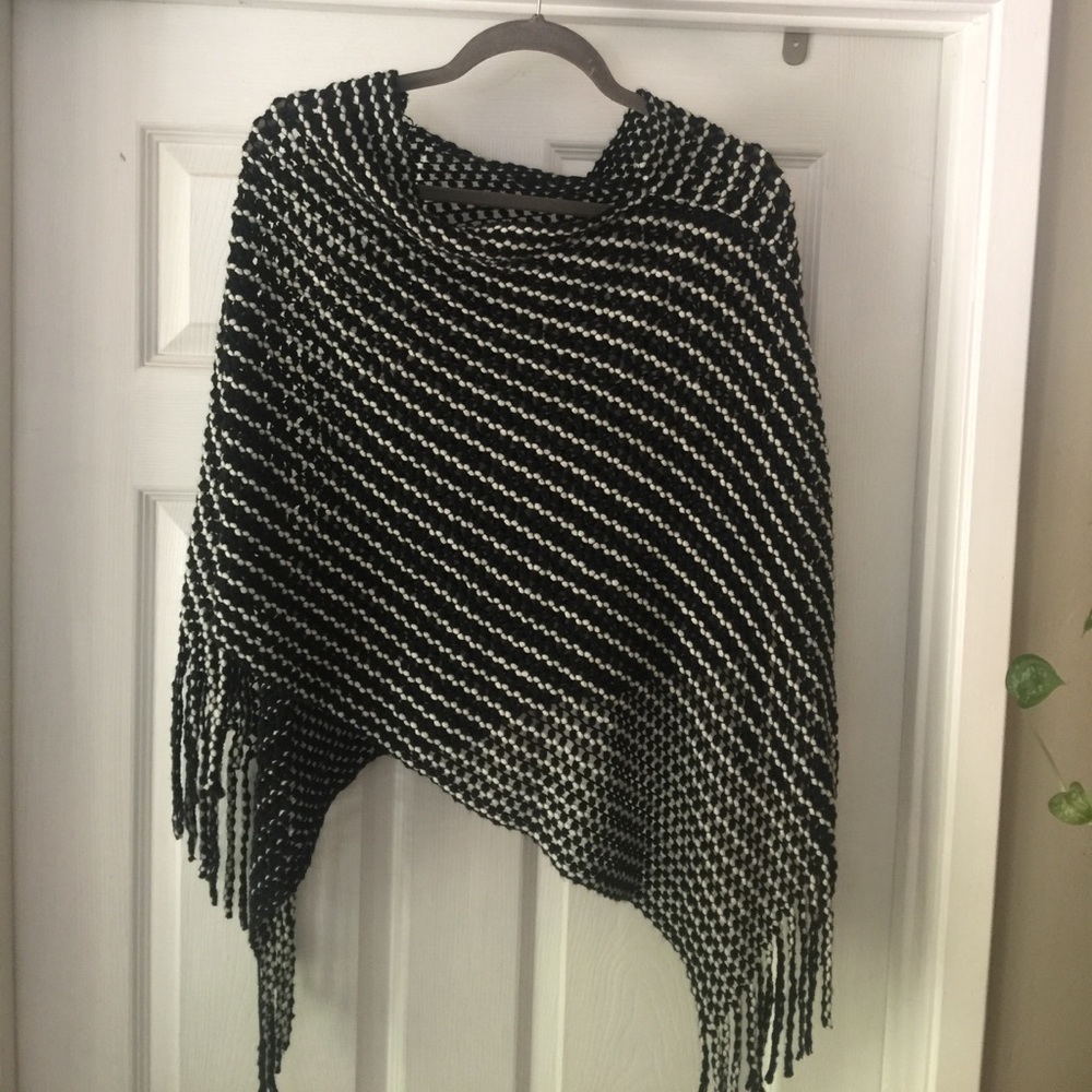 Steve Madden Poncho