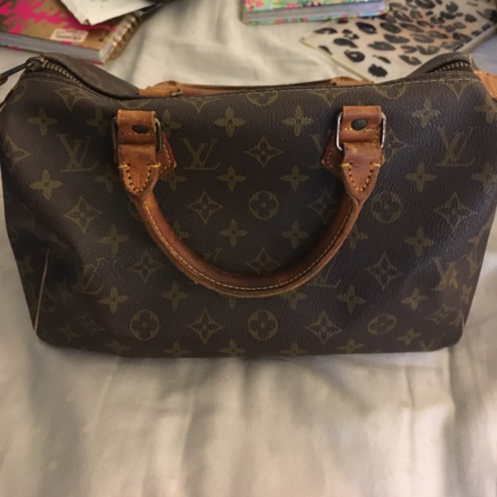 Louis Vuttuon Speedy bag