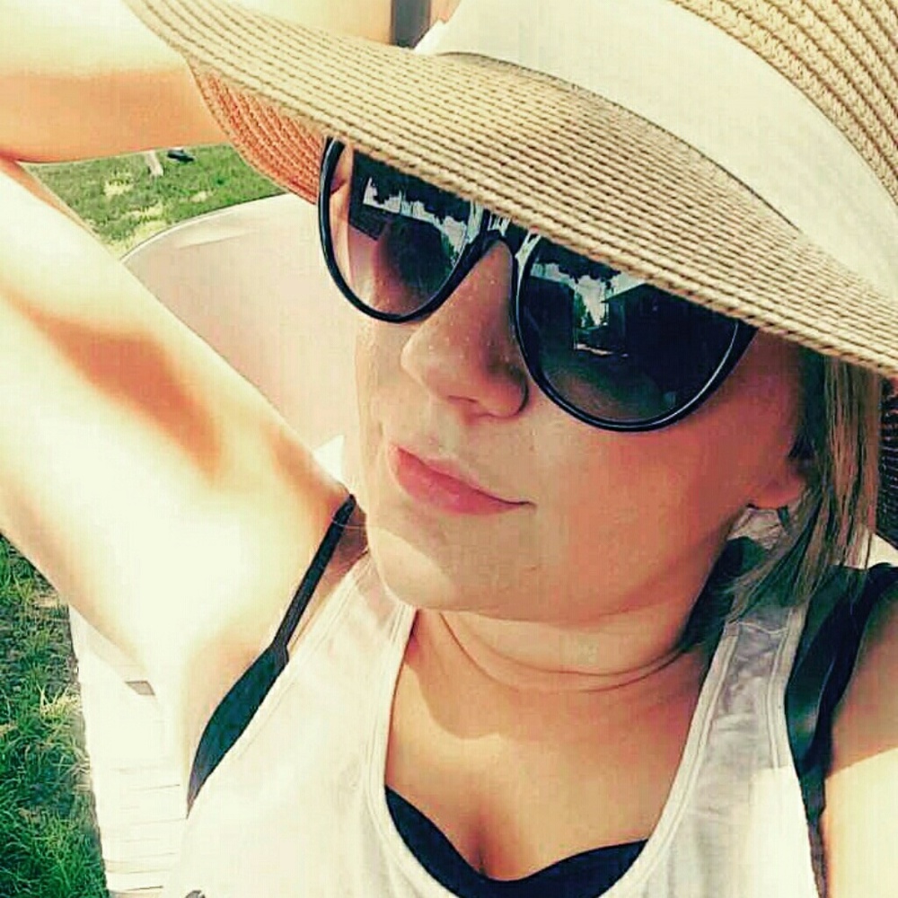 Meet your Posher, Stephanie