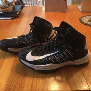 Nike Hyperdunk size 12 basketball shoe