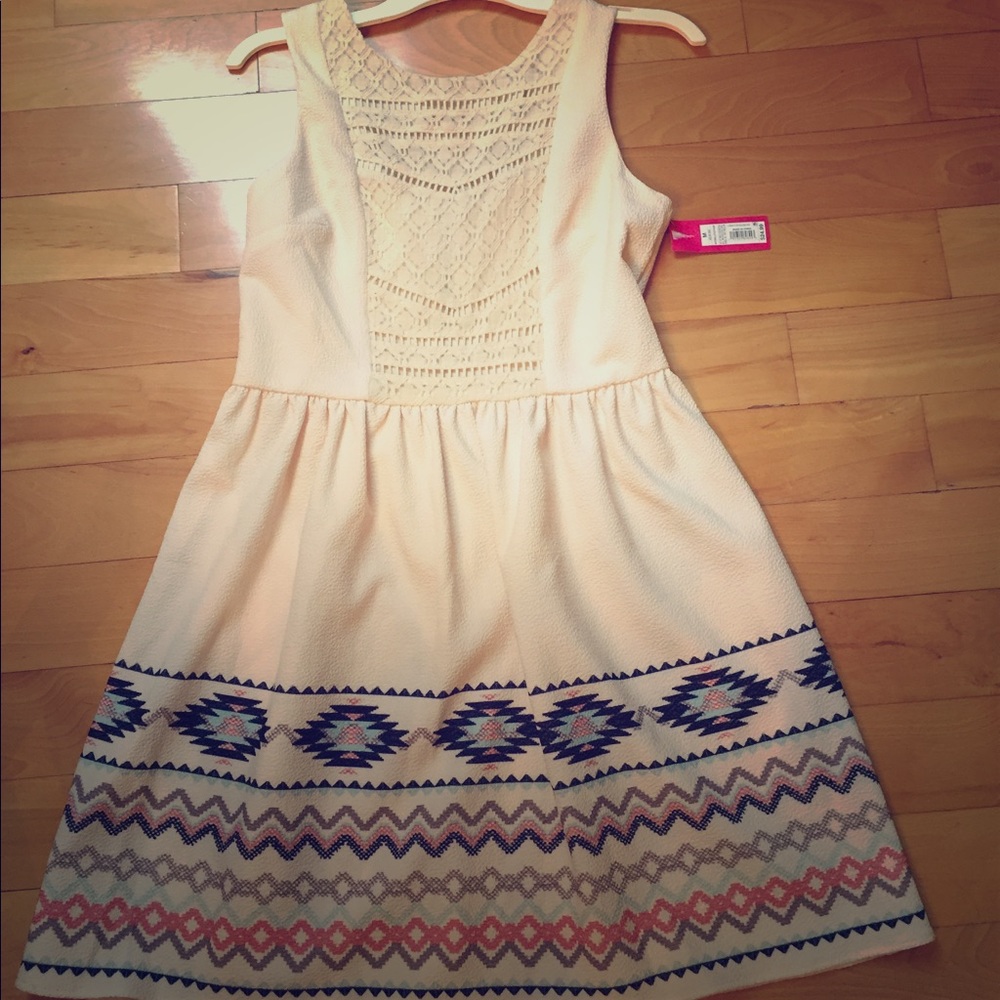 NWT xhiliration Dress Aztec and Lace accents