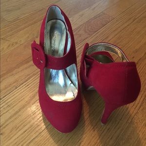 Red Platform Pumps