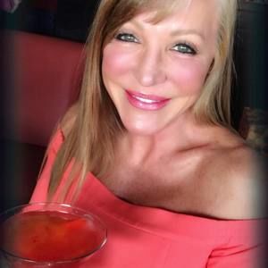 Meet your Posher, Suzanne