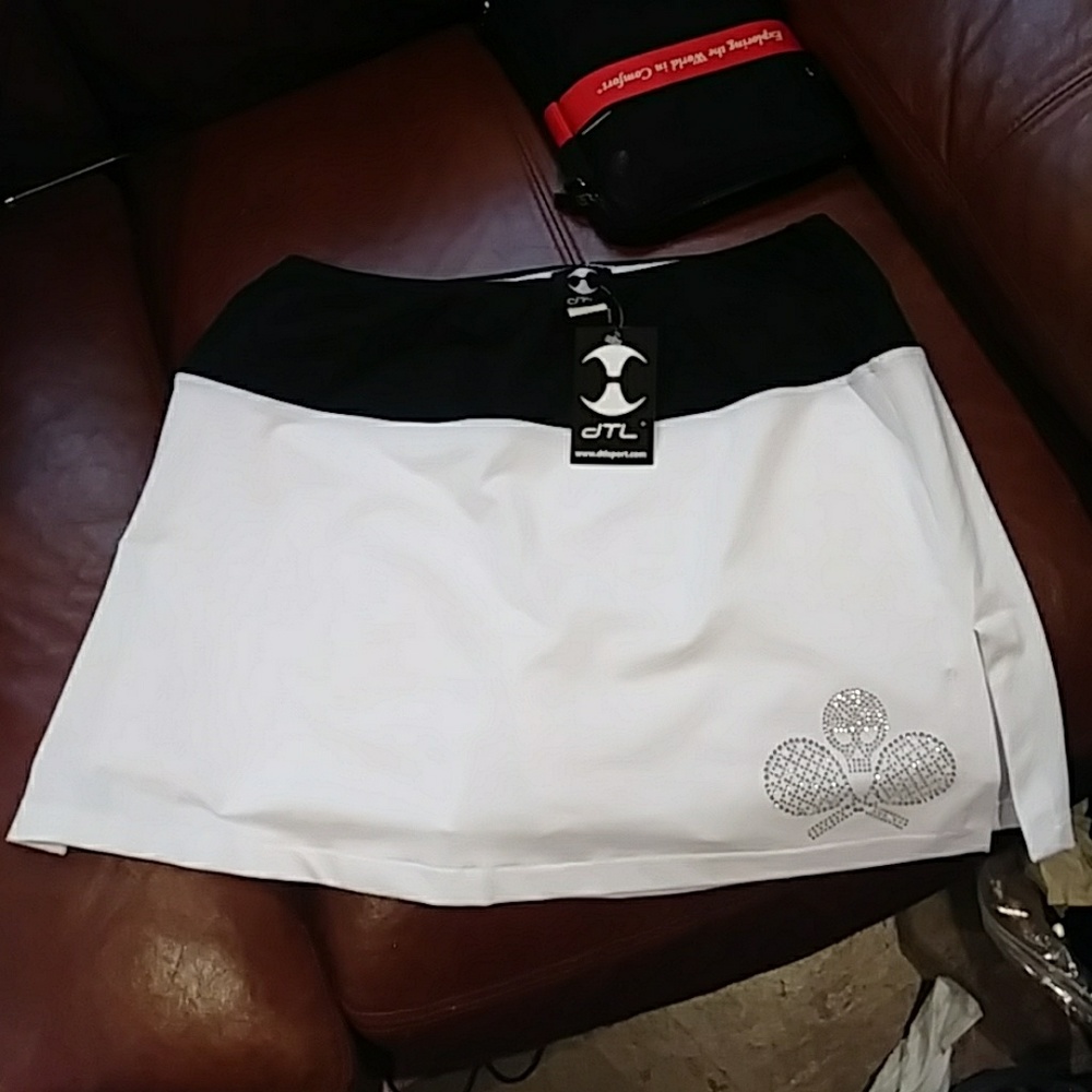 DTLSPORT. Tummy toningTennis skort X-L