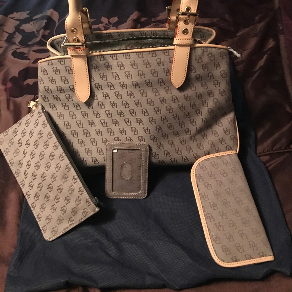 Authentic Dooney & Bourke Signature Buckle Satchel - Picture 4 of 4