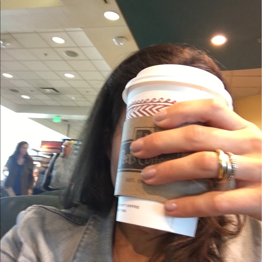 Meet your Posher, Laura