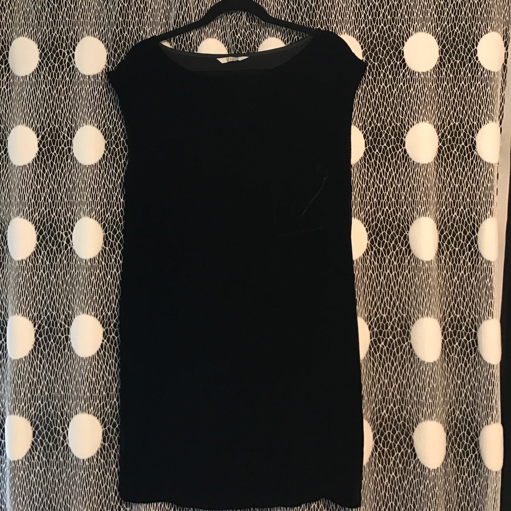 BB Dakota Black Velvet Slouchy Short Sleeve Dress