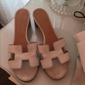 AUTHENTIC Hermes heels!