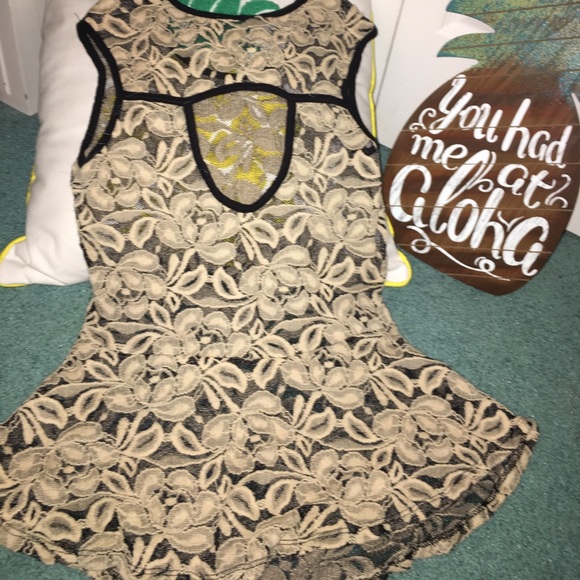 Lace Tank Top - Picture 2 of 3