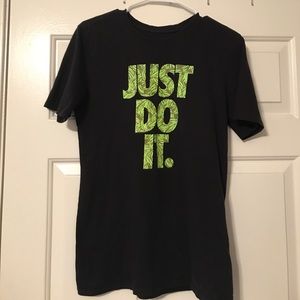 Nike T Shirt