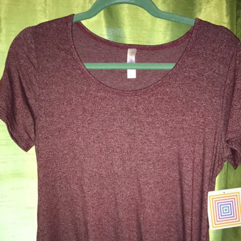 Lularoe small classic t BNWT