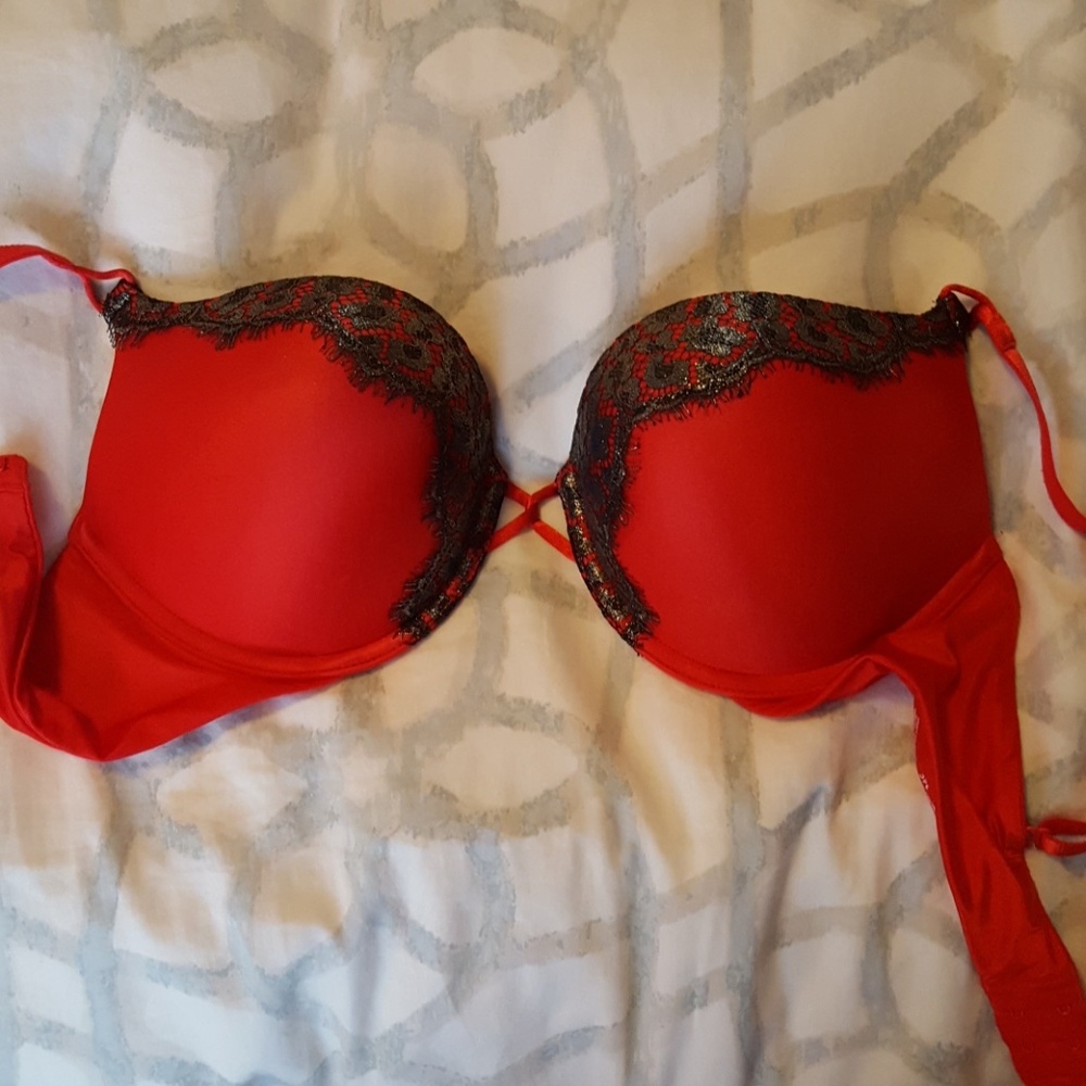 Victoria's Secret Bombshell bra