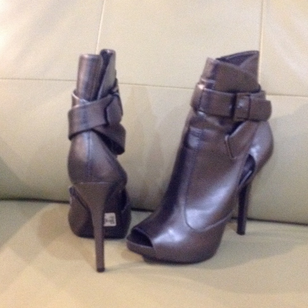 Dark grey tip toe ankle back stilettos