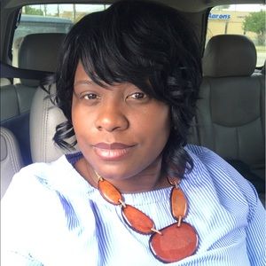 Meet your Posher, Deondriea