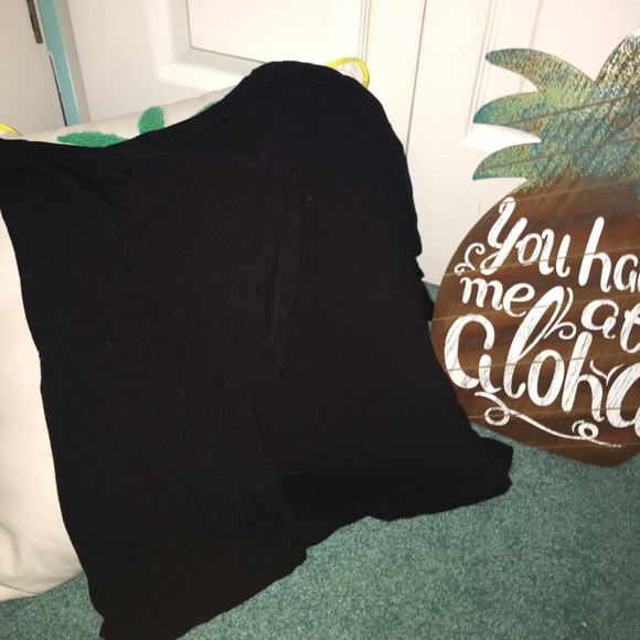 Simple Black T-Shirt Crop Top - Picture 2 of 2