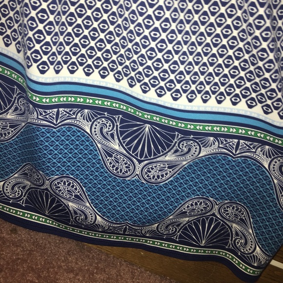 Dress - Picture 3 of 4