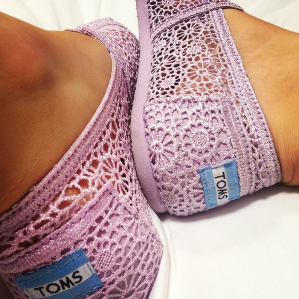 Purple Lace Toms