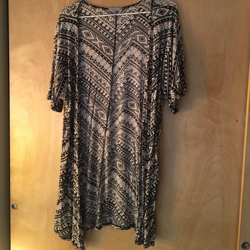 Short sleeve light cardigan