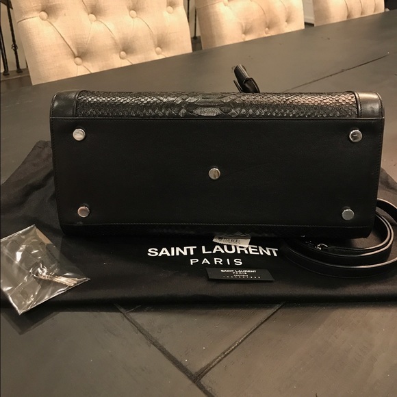 SOLD SOLD SOLD Saint Laurent sac de jour - Picture 3 of 8