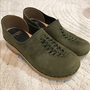 ‼️Sven Clogs Size 38‼️SALE