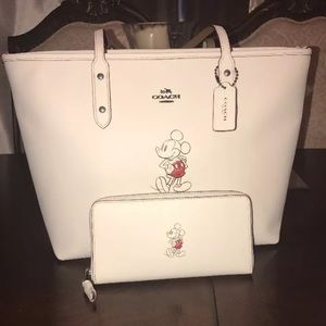 Coach x Disney Mickey Limited Edition Set 🖤
