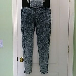 High waisted acid washed jeans