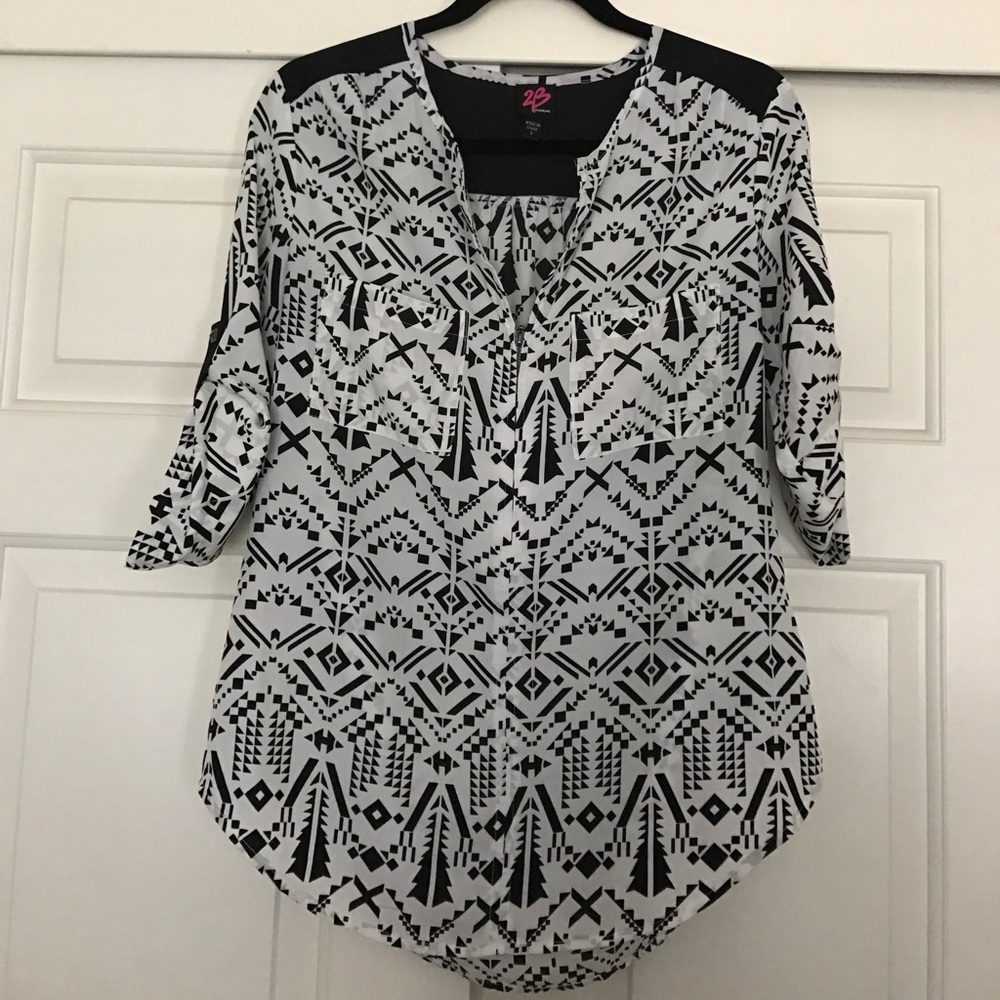 2b Bebe blouse