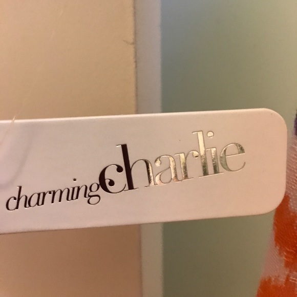 Scarf - Picture 3 of 4