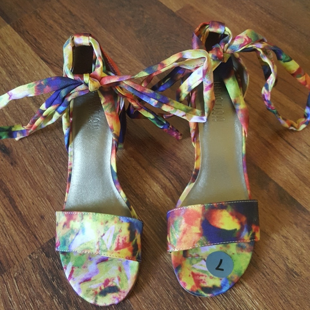 🚫SOLD 🚫on IG shop! Kenneth Cole Sandals