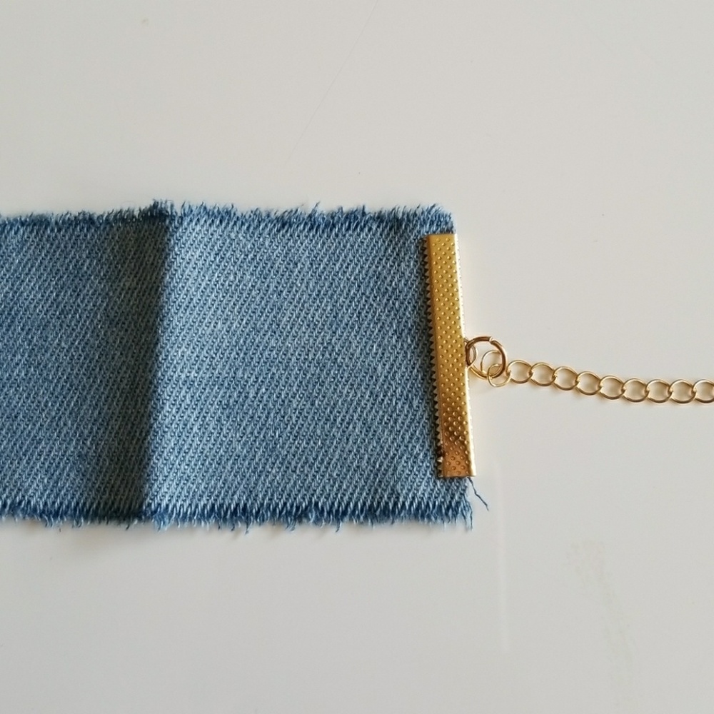 🌴Wide denim frayed choker. - Picture 2 of 5