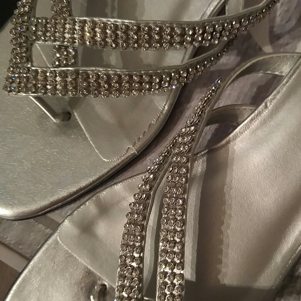 Sandals - Picture 2 of 4