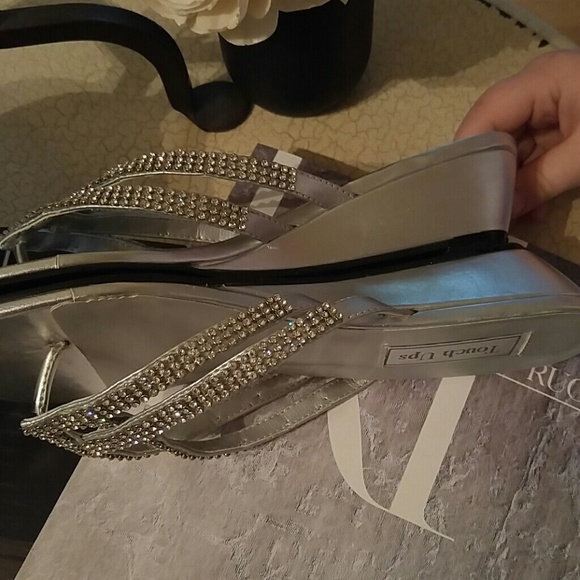 Sandals - Picture 3 of 4