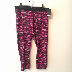 Nike Relay Capri