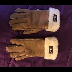 Ugg gloves.