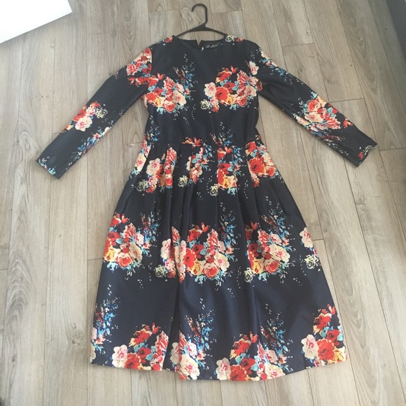 Midi dress - Picture 1 of 4