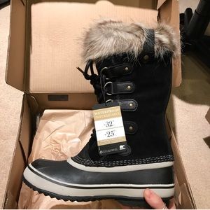 Joan of Arctic brand new Sorel winter boots 6.5