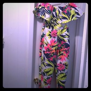 Off-the-shoulder floral jump suit M/L