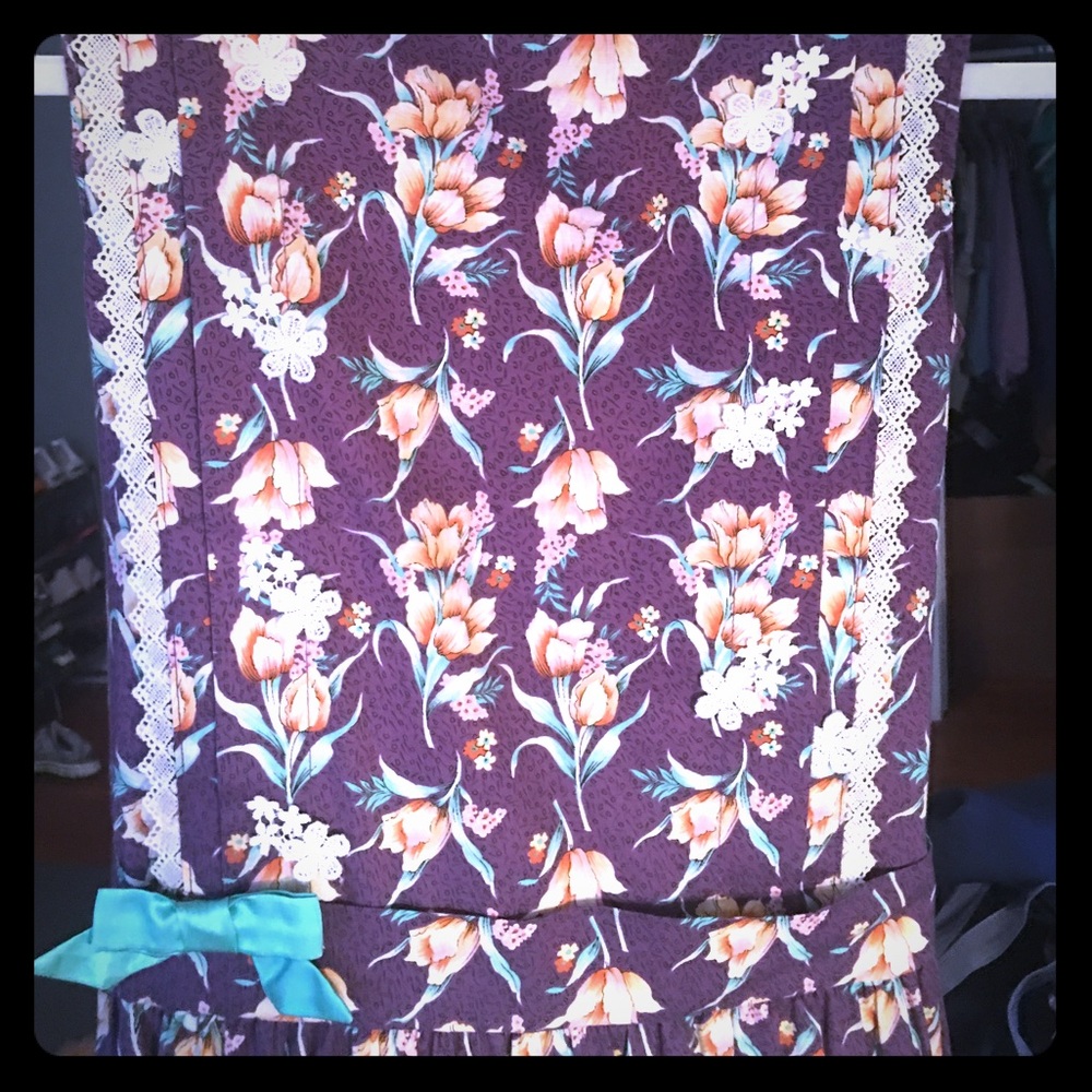 Women's vintage hand sewn dress size M NWT.