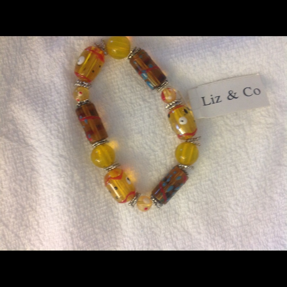 Liz & Co. stretchy bracelet